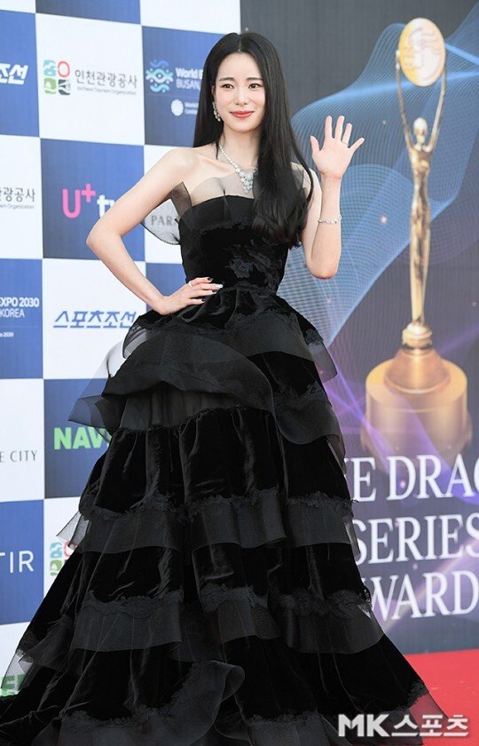 Lim Jiyeon Black Dress JPG yesterday