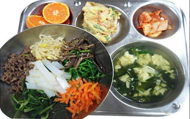 Soup combination with bibimbap for school lunch.jpg