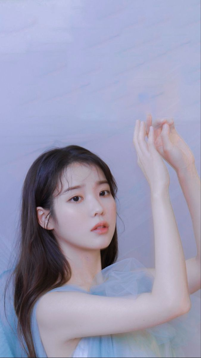 IU