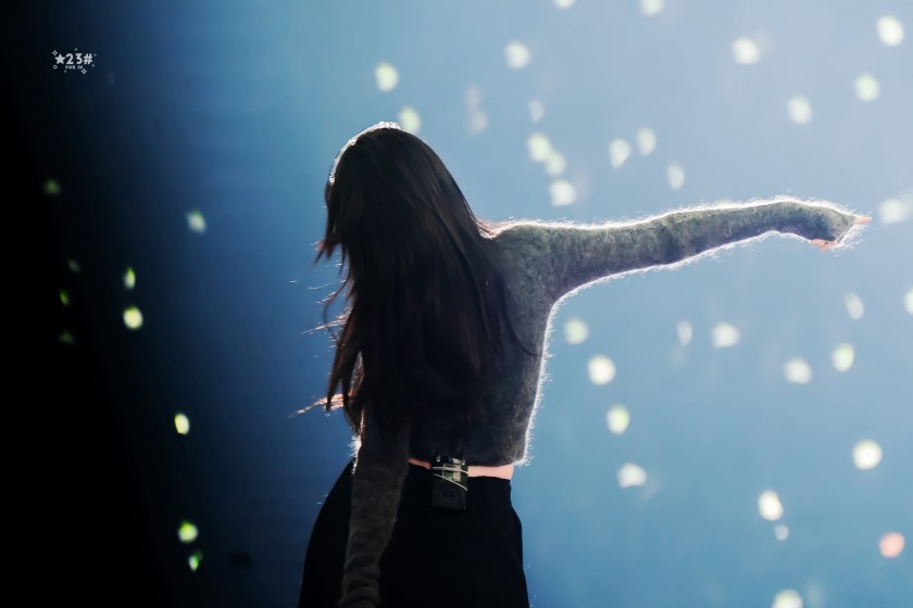 (SOUND)IU! IU fan concert GIF! 1 picture