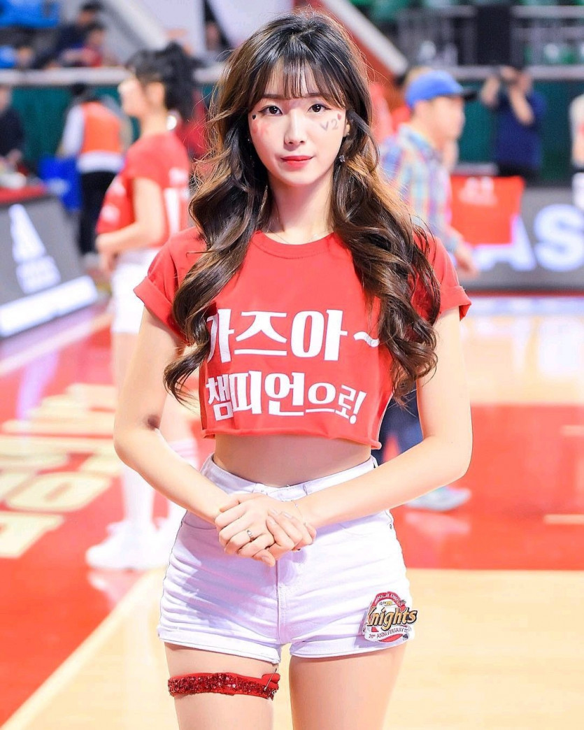 Cheerleader Ahn Ji-hyun