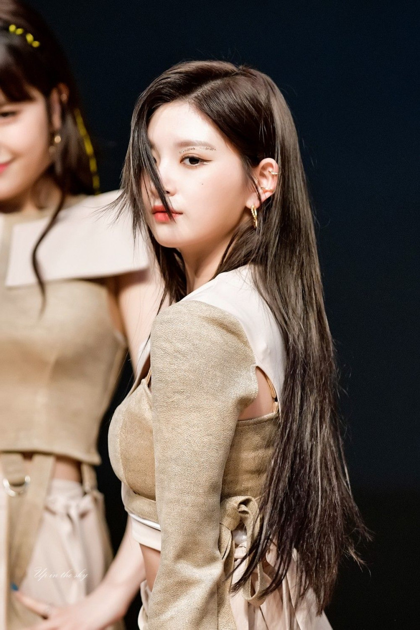 EVERGLOW Yiren