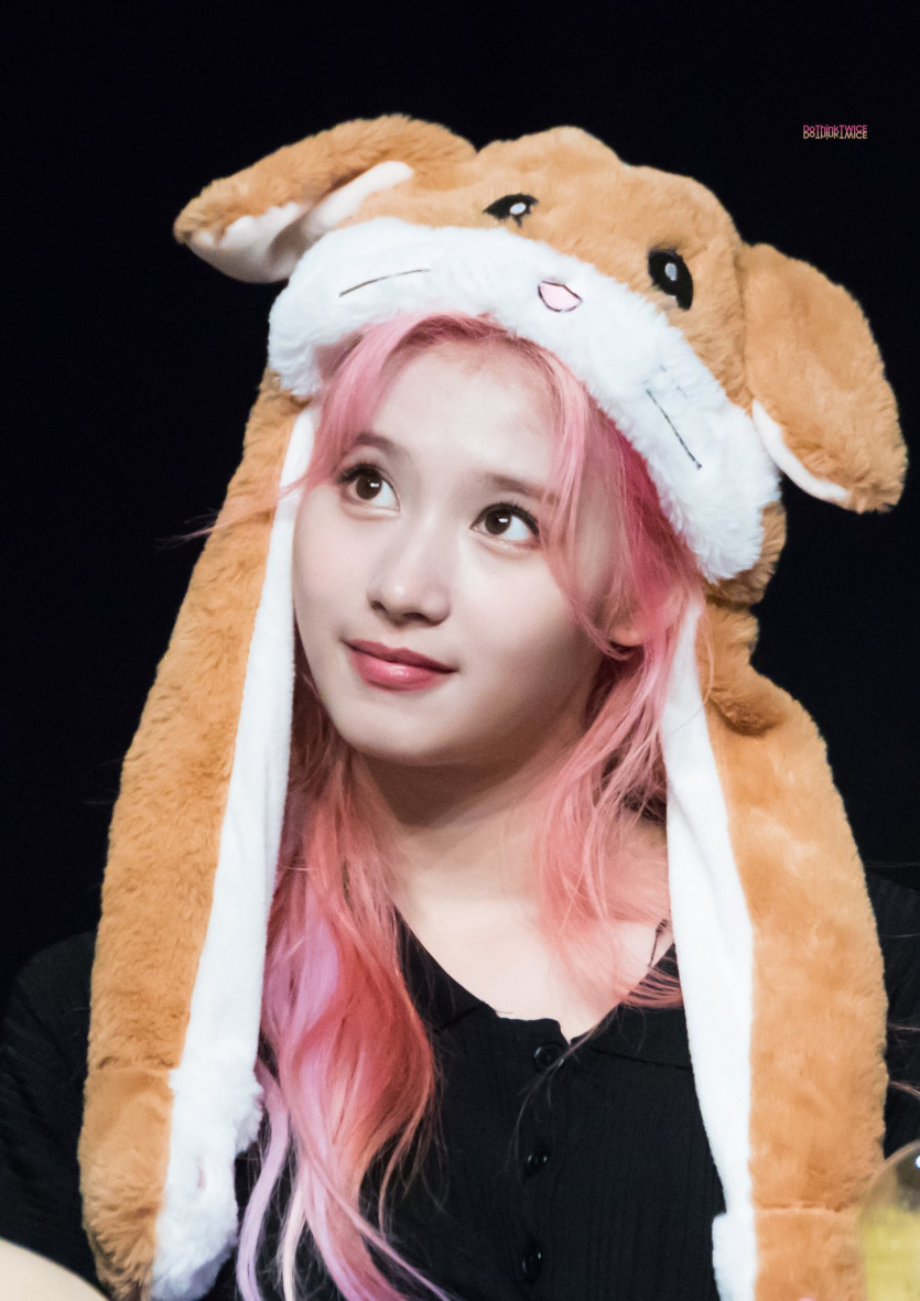 TWICE SANA