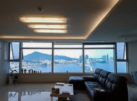 One view is a great Busan apartment.jpg