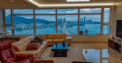 One view is a great Busan apartment.jpg