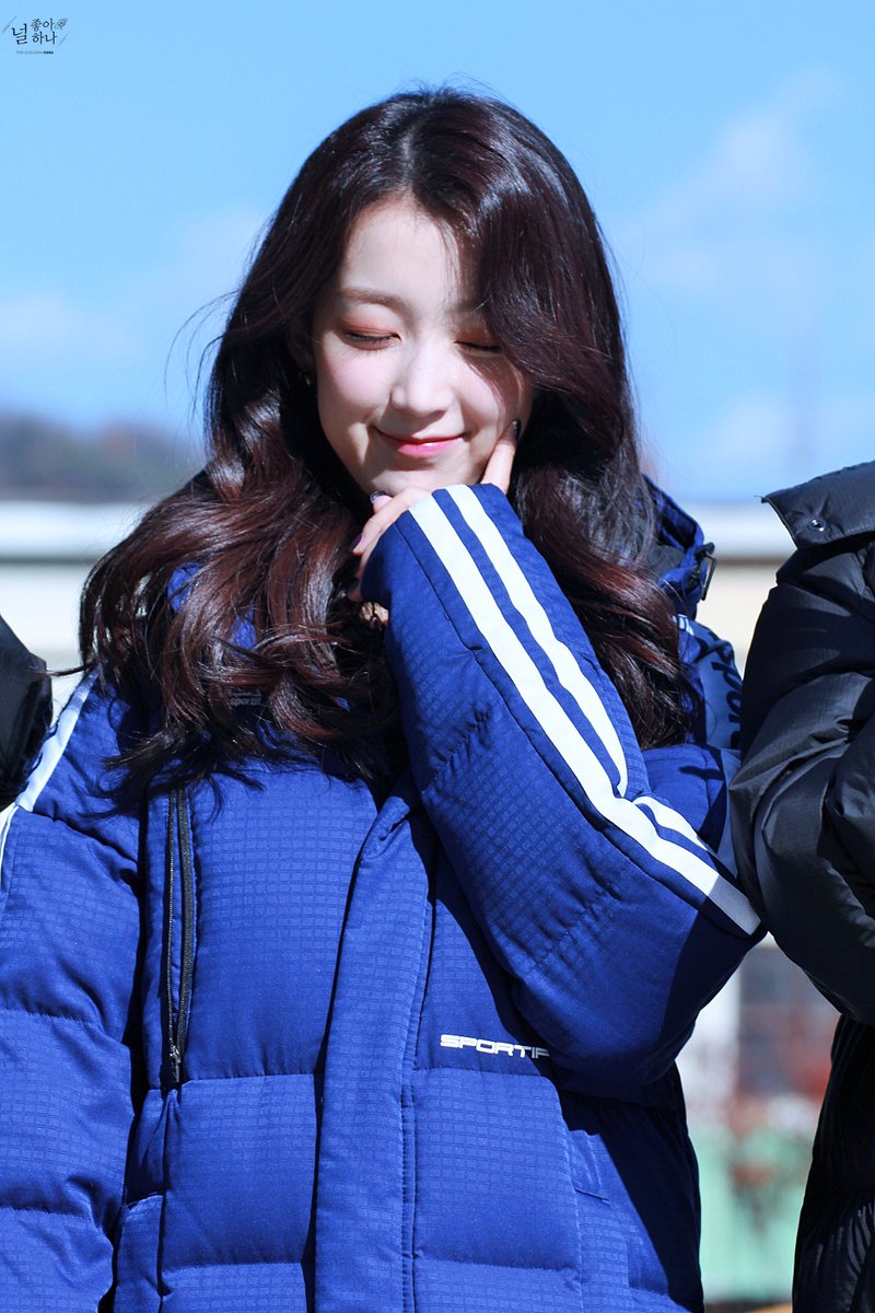 One Gugudan padded jacket