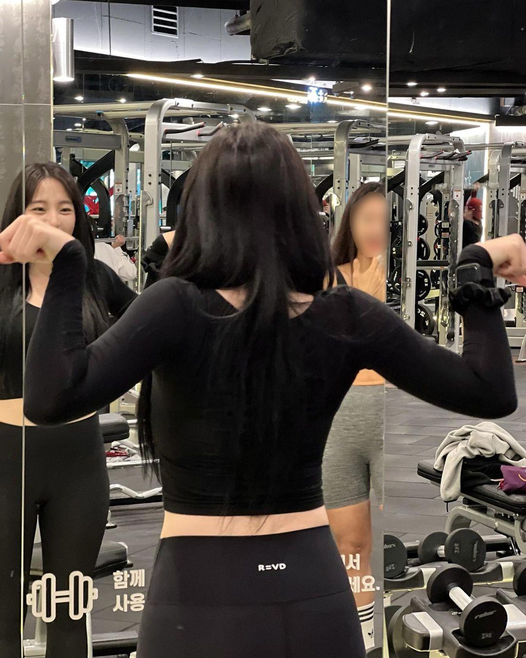 Ha Jiwon's cheerleader who works out