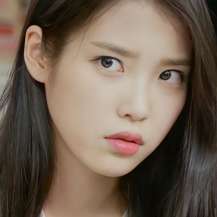 IU looks so cute even when she's angry and sulky