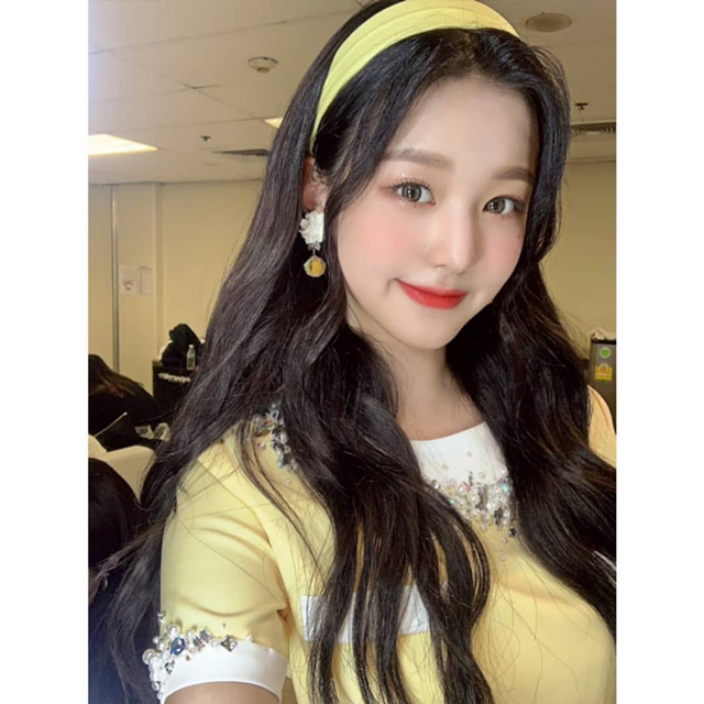 IZ*ONE Jang Won Young