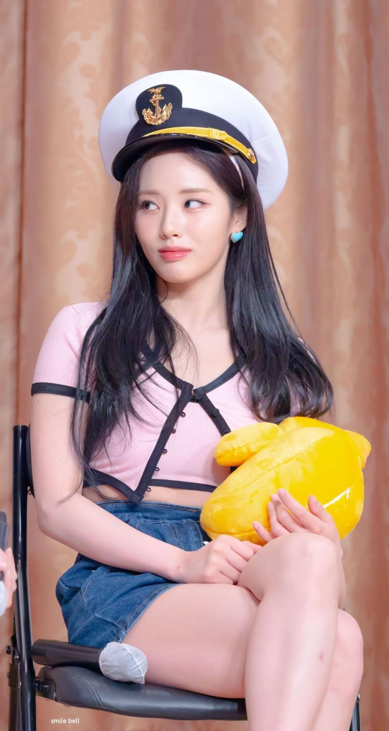 fromis_9 Park Jiwon.jpg