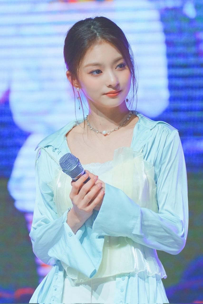 fromis_9's Lee Nakyung