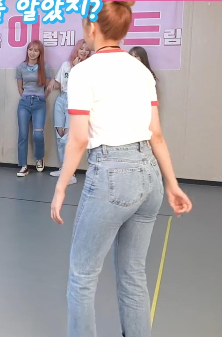 (SOUND)Ahn Yujin's jeans fit from IZ*ONE.jpg