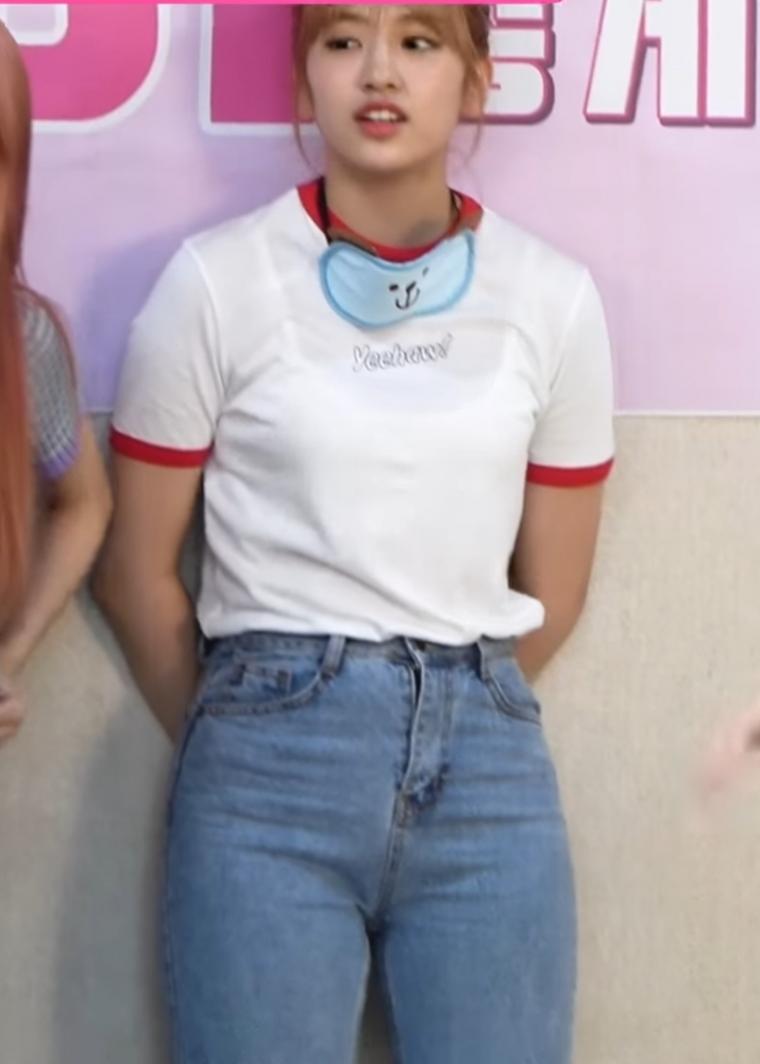 (SOUND)Ahn Yujin's jeans fit from IZ*ONE.jpg