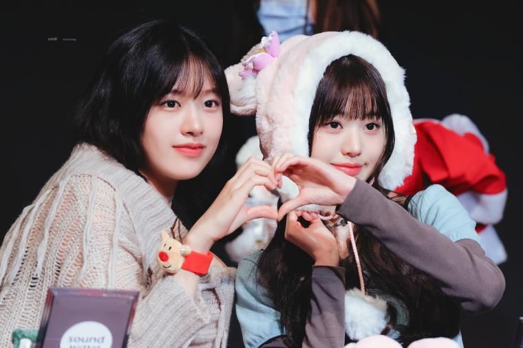 I'm Ahn Yujin, Jang Wonyoung, hello