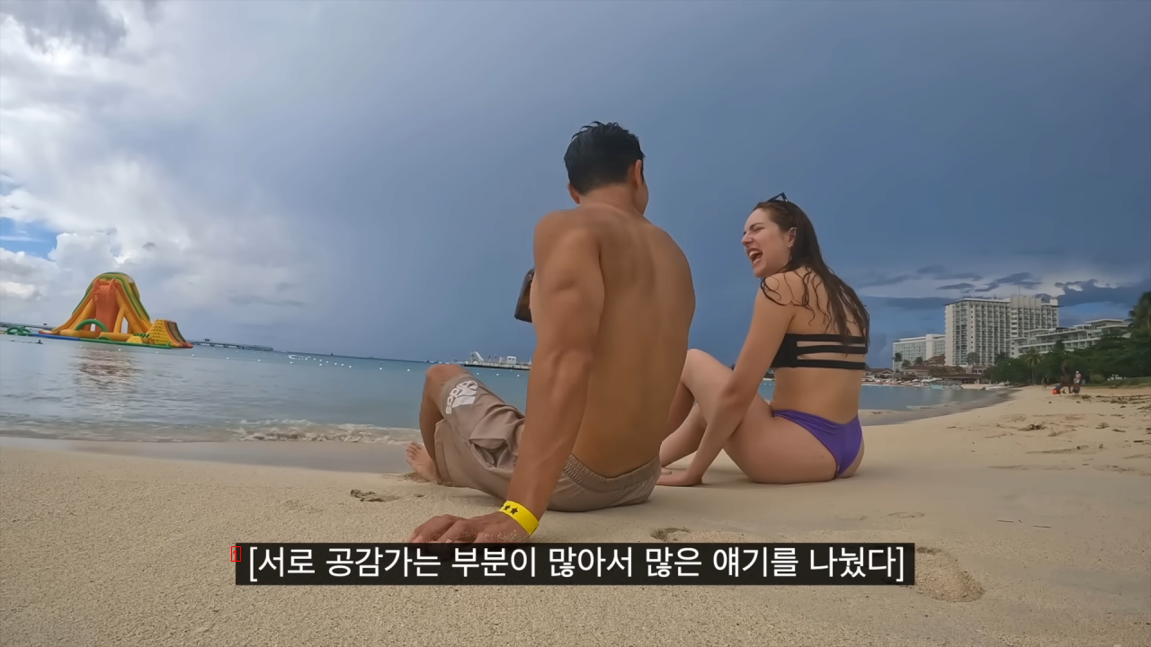 hh I happened to go with my French girlfriend, so I've been travelling in Korea lately.GIㄷGIF