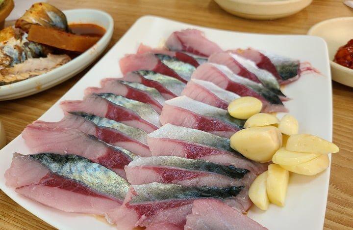 like-and-like sashimi