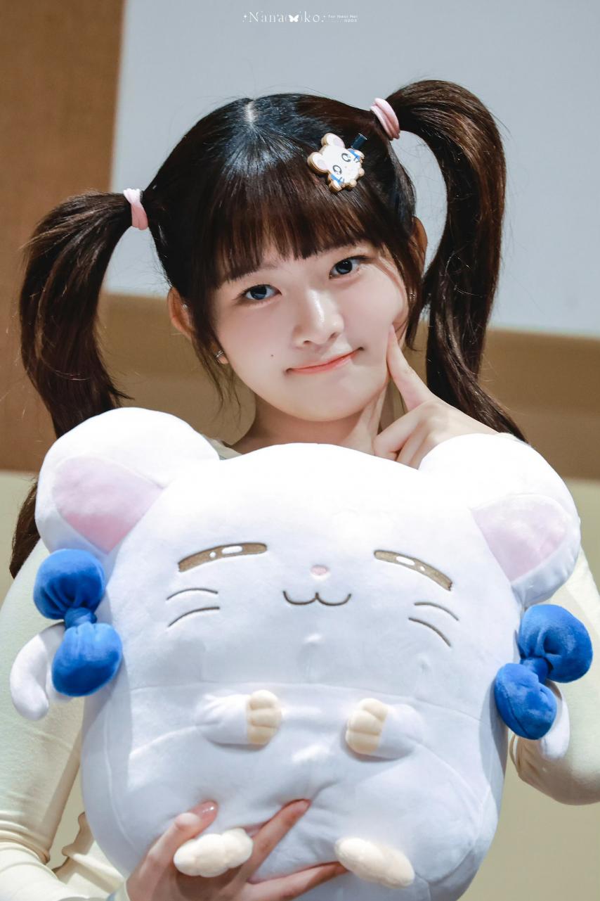 I've got pigtails, beautiful little girl, Kongsooni