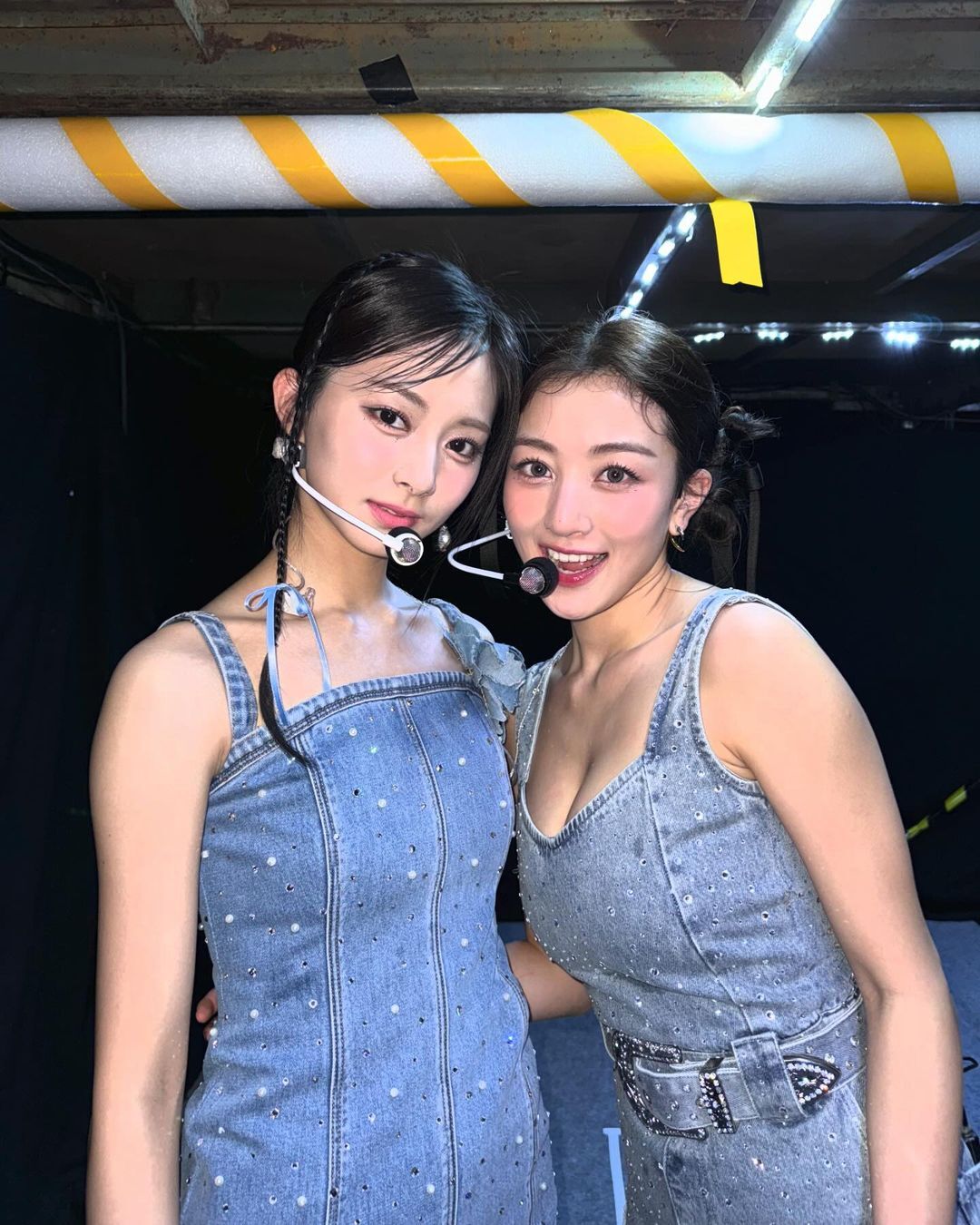 TWICE TZUYU and JIHYO in denim outfits