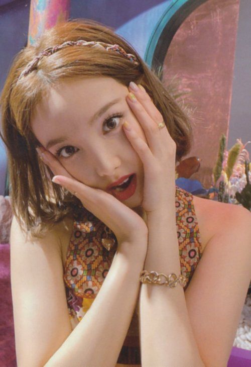 TWICE's NAYEON