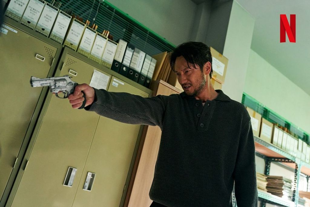 Choi Woo-sik X Son Seok-gu's killer. Nervous still cut