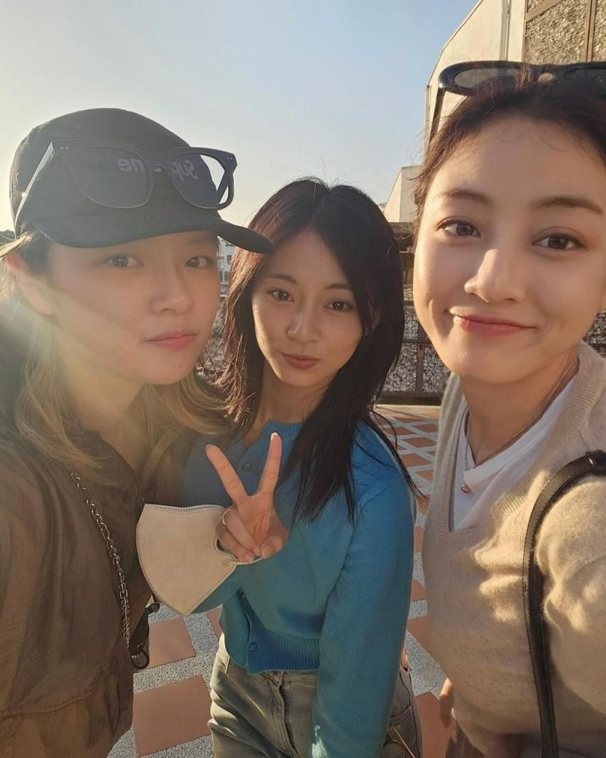 TWICE's Instagram - Jeongyeon, Jihyo, and TZUYU