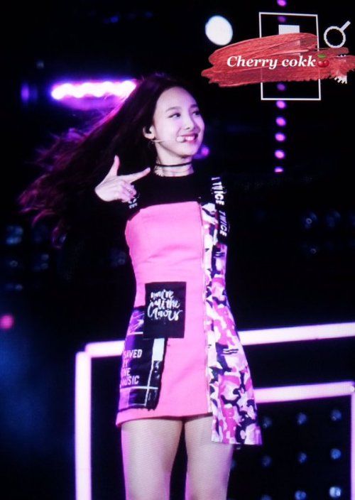 TWICE's NAYEON