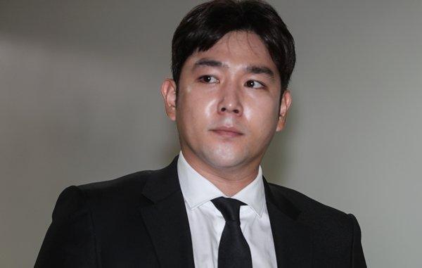 Get out of the team, Kangin