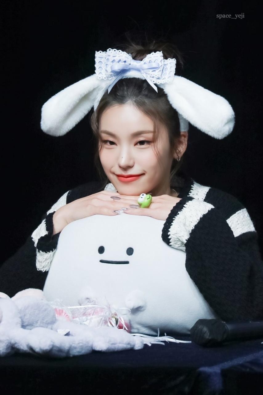 ITZY YEJI