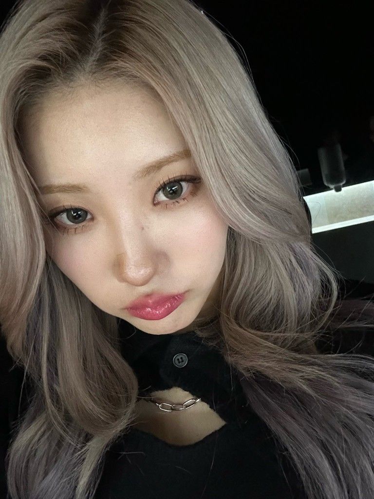 PURPLE KISS LEE CHAEYOUNG