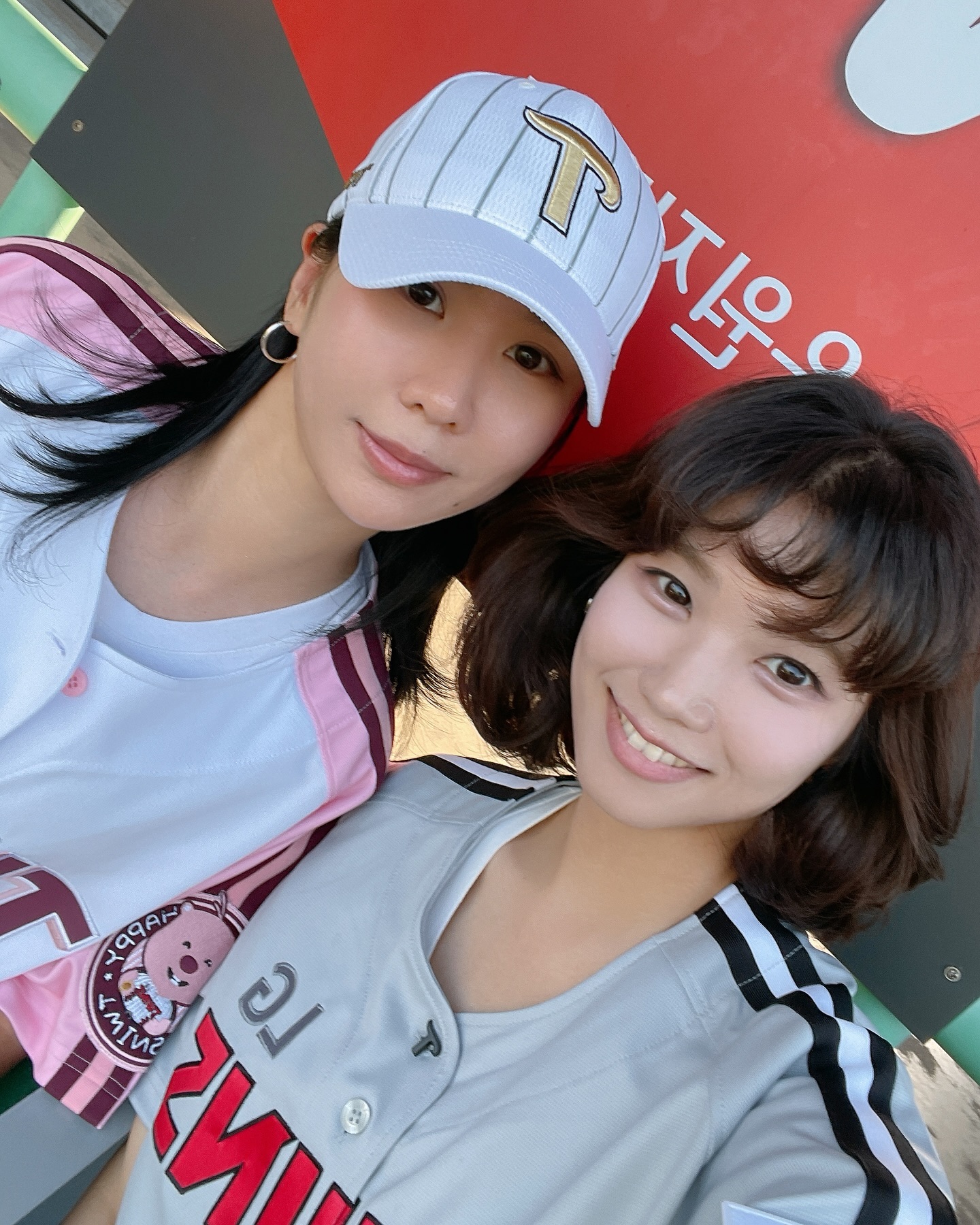 LG fan Lee Hee-eun Incheon away Instagram.jpg