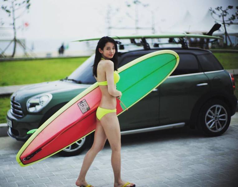 Racing model Hong Dasom bikini lingerie perfect body