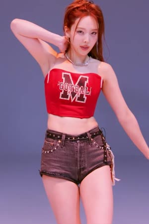 Twice Nayeon looks great in hot pants