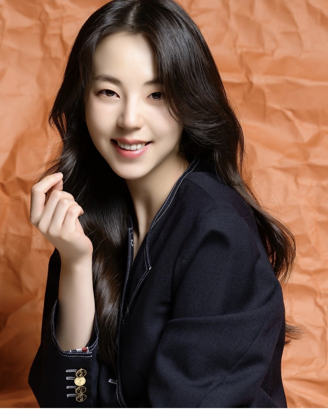 Sohee Ahn in a pictorial for Cine21 magazine