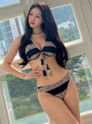 Youngest Miss Chunhyang Rockit Girl Han Iseul Bikini Body