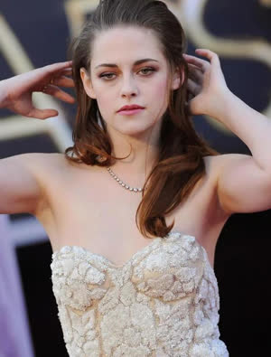 kristen stewart offsolder dress