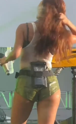 Water Bomb Hwasa's wet back