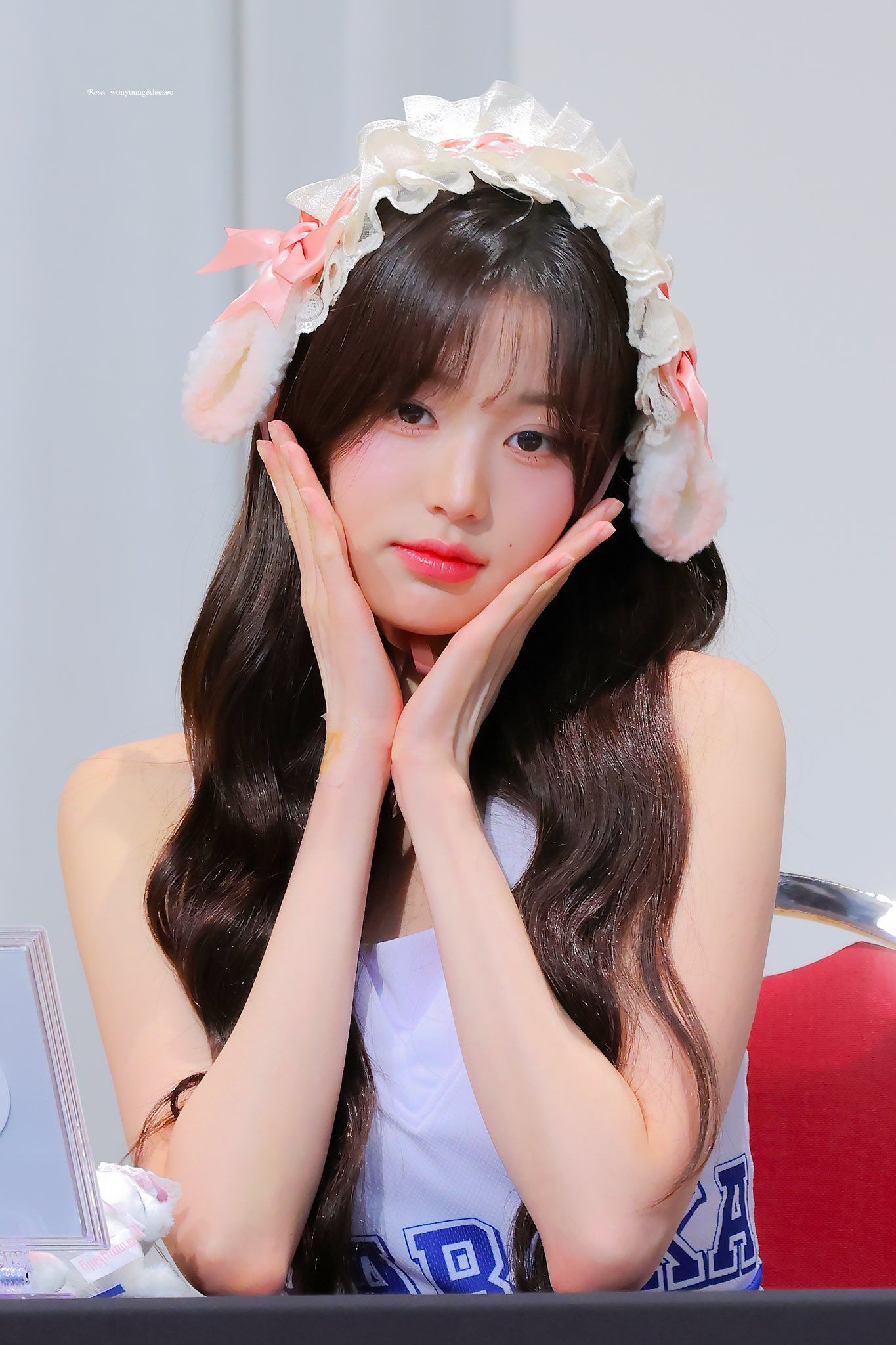 Jang Wonyoung fan signing event