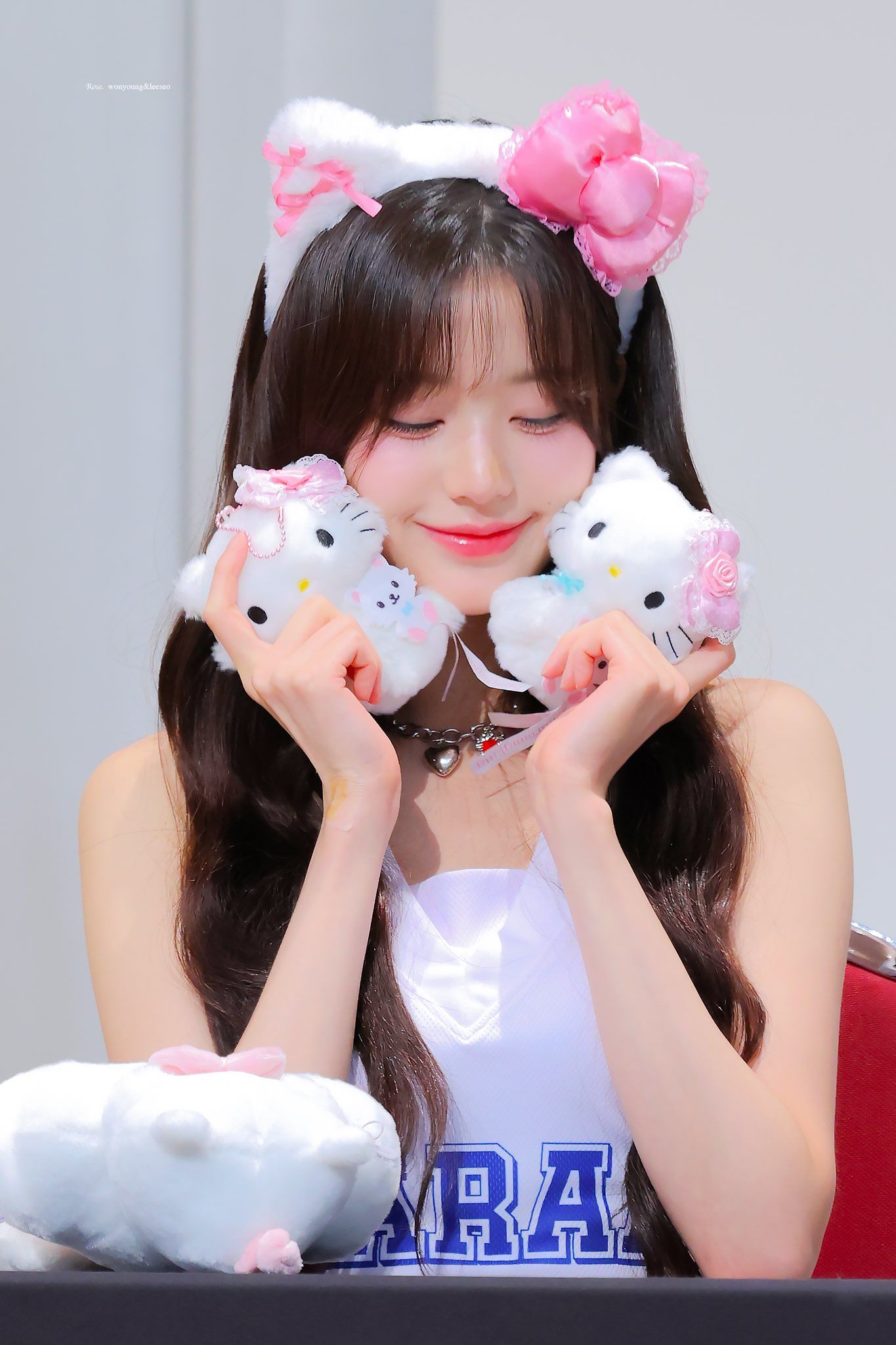 Jang Wonyoung fan signing event