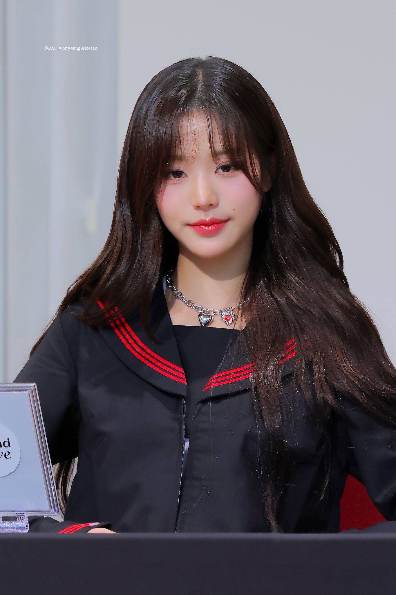 Jang Wonyoung fan signing event