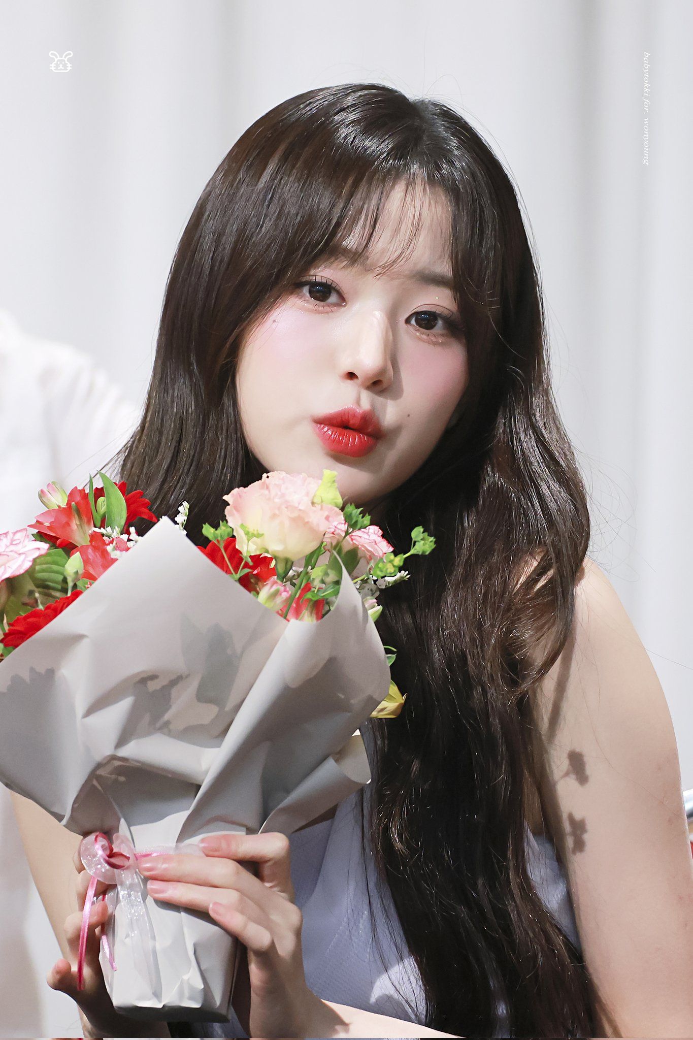 Jang Wonyoung fan signing event