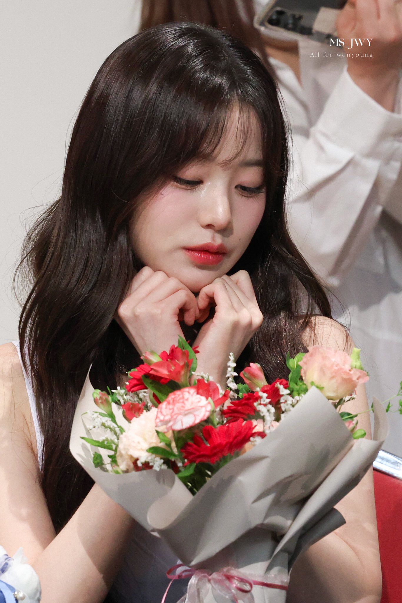 Jang Wonyoung fan signing event