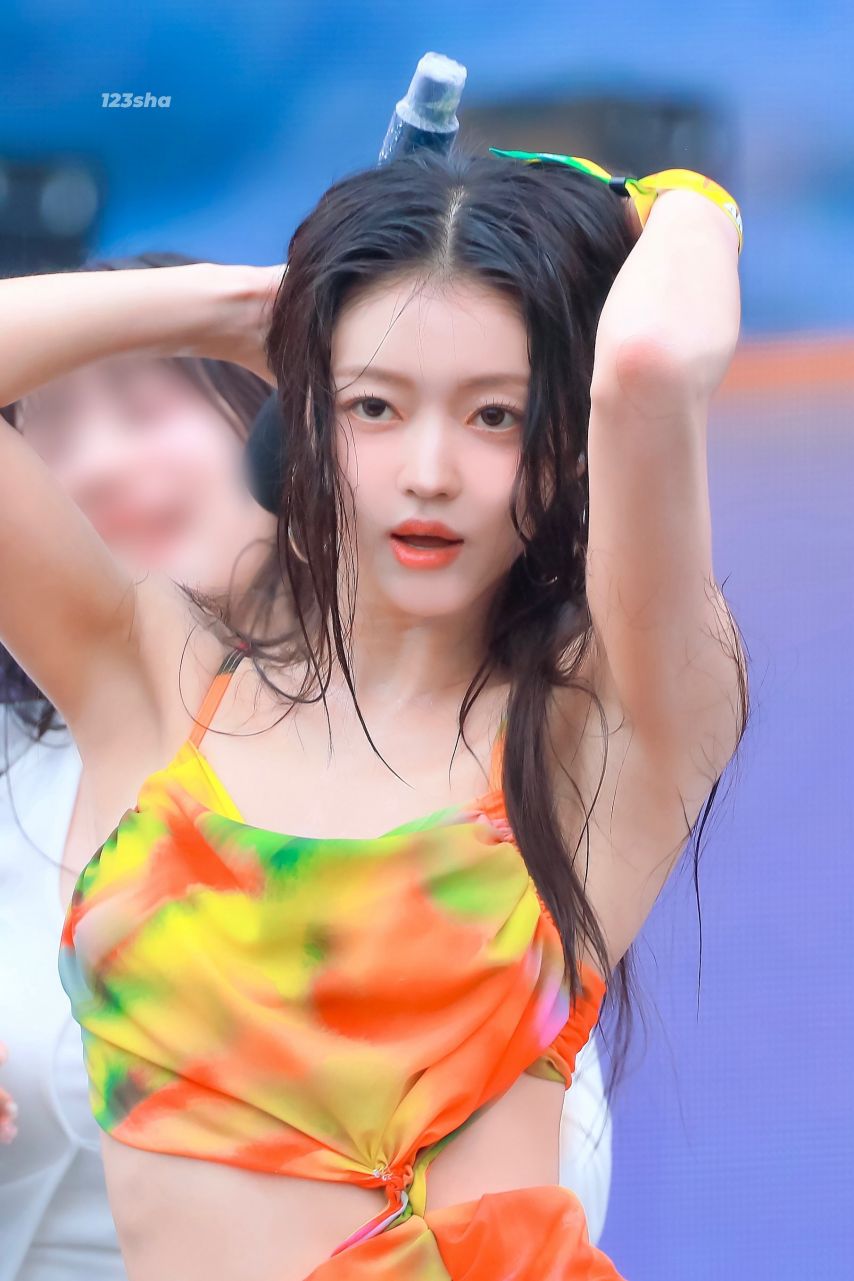 (SOUND)Oh My Girl YooA Water Bomb Colorful Orange Beachwear Body