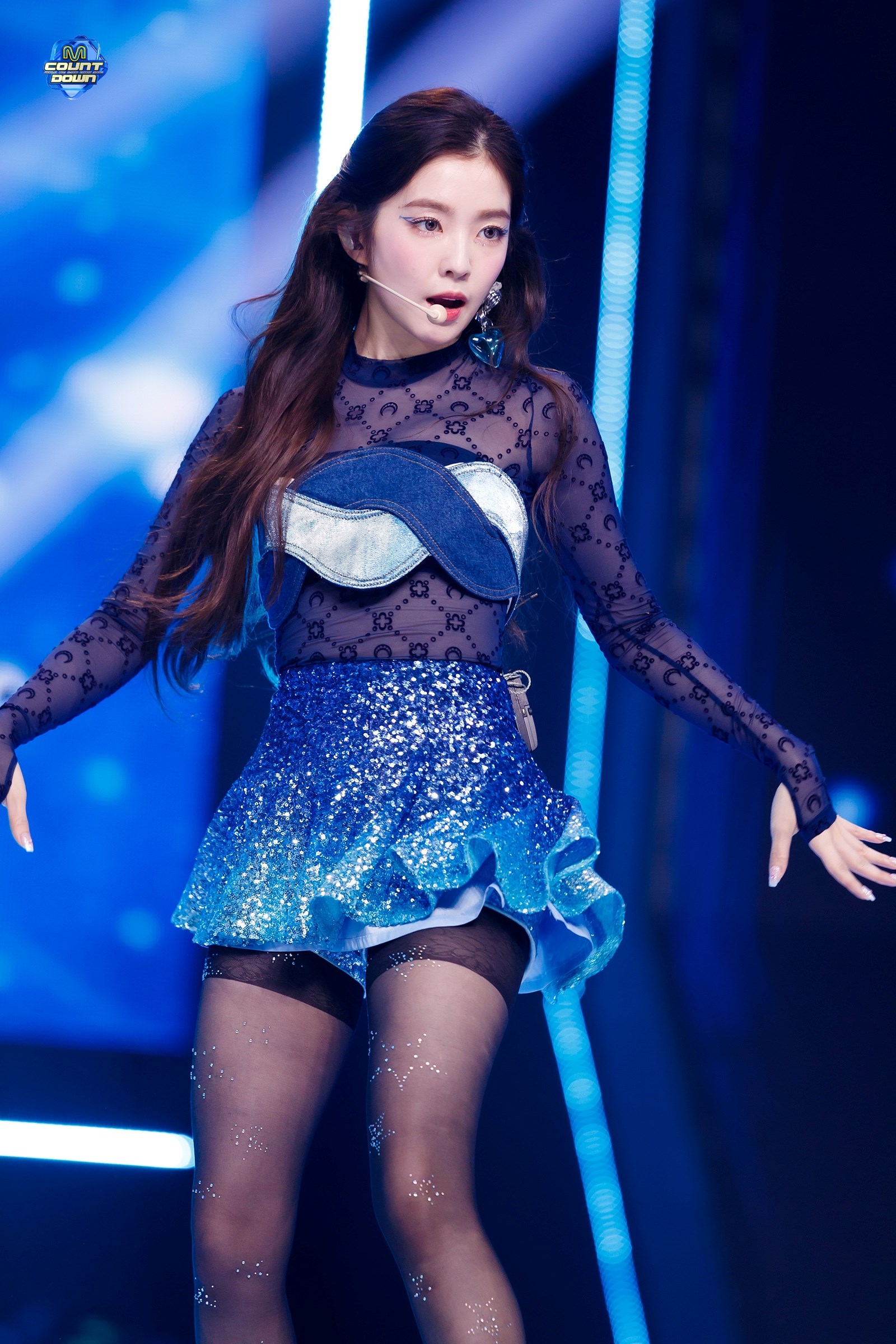 Red Velvet Irene Blue See-through Costume Gums Band (High Definition)