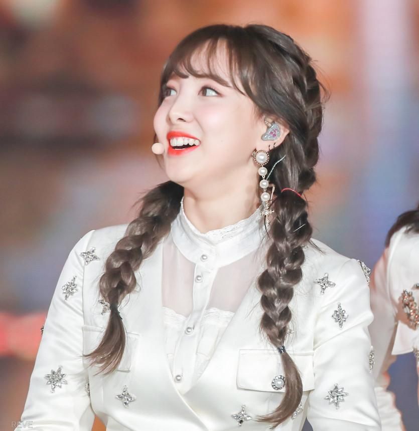 Twice Nayeon (7)