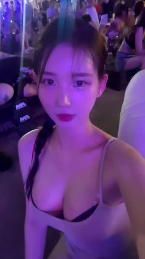 (SOUND)DJ Miyutaeng Won Miryeong String tank top one piece black bra cleavage