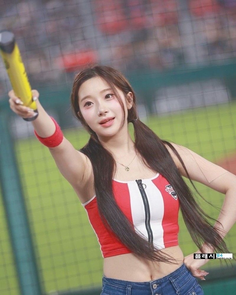 ㅇㅎ) Lee Joo-eun cheerleader, the front zipper I want to take down