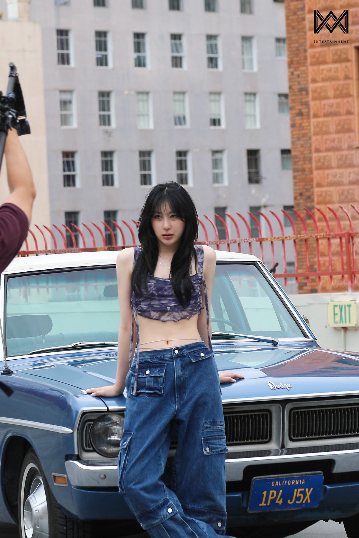 Behind the scenes of Lee Chae-yeon’s MV filming