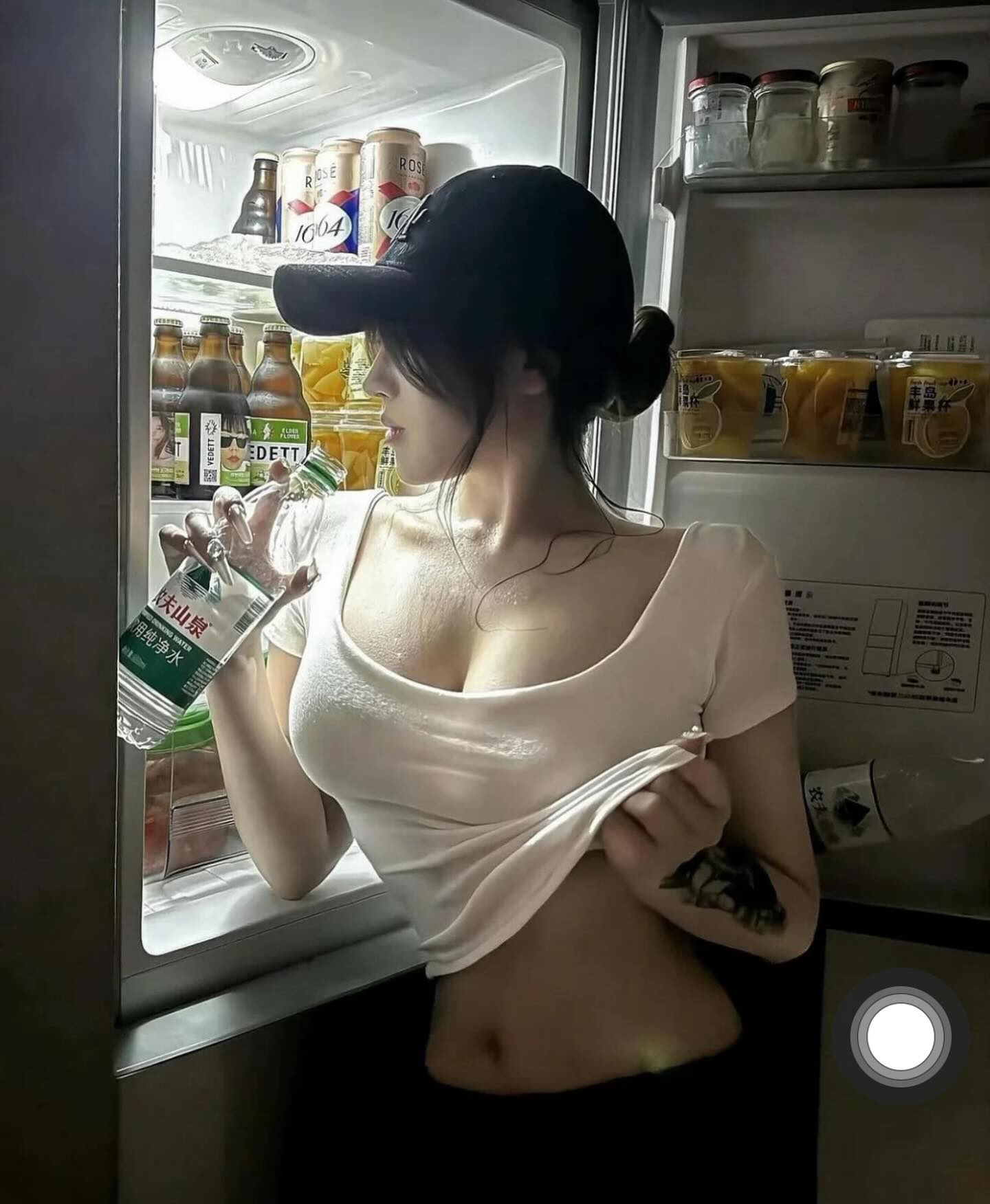 How to cool off in the refrigerator