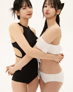 QWER Chodan Magenta Sudden Attack swimsuit wearing lily pose feat. Hangaeng