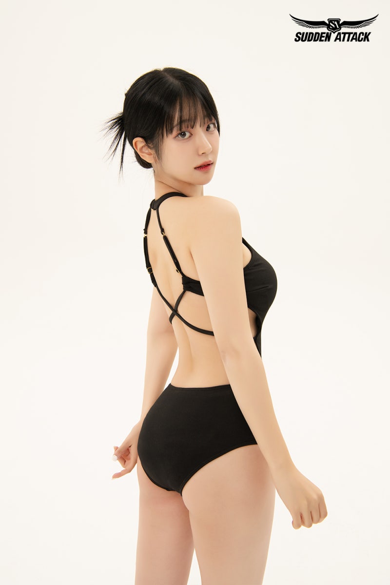 QWER Chodan Magenta Sudden Attack swimsuit wearing lily pose feat. Hangaeng